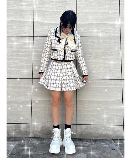 Sister Jane（シスタージェーン）の「SisterJane/シスタージェーン/Broadway Tweed Cropped Blazer（テーラードジャケット・レディース・ホワイト・SMALL/MEDIUM）」の2枚目の写真