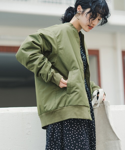 haco!(ハコ)の「あれこれ尽きない大人の悩みを全部吹っ飛ばす!今っぽ女っぽMA-1ブルゾン by que made me(MA-1・レディース・カーキ・1/2)」の6枚目の写真