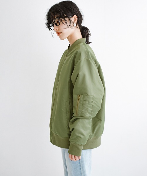 haco!(ハコ)の「あれこれ尽きない大人の悩みを全部吹っ飛ばす!今っぽ女っぽMA-1ブルゾン by que made me(MA-1・レディース・カーキ・1/2)」の18枚目の写真