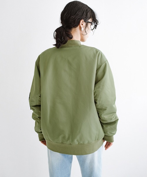 haco!(ハコ)の「あれこれ尽きない大人の悩みを全部吹っ飛ばす!今っぽ女っぽMA-1ブルゾン by que made me(MA-1・レディース・カーキ・1/2)」の10枚目の写真