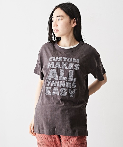 TOBILA（トビラ）の「綿麻天竺ロゴプリント半袖クルーネックTシャツ（Tシャツ/カットソー・レディース・スミクロ/ピンク/ブラウン/ホワイト・M）」の3枚目の写真