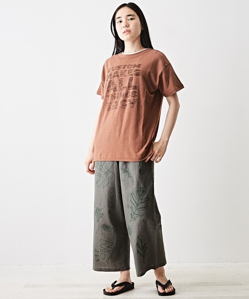 TOBILA（トビラ）の「綿麻天竺ロゴプリント半袖クルーネックTシャツ（Tシャツ/カットソー・レディース・スミクロ/ピンク/ブラウン/ホワイト・M）」の20枚目の写真