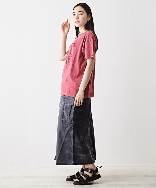 TOBILA（トビラ）の「綿麻天竺ロゴプリント半袖クルーネックTシャツ（Tシャツ/カットソー・レディース・スミクロ/ピンク/ブラウン/ホワイト・M）」の14枚目の写真