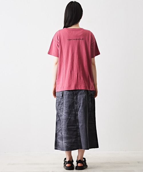 TOBILA（トビラ）の「綿麻天竺ロゴプリント半袖クルーネックTシャツ（Tシャツ/カットソー・レディース・スミクロ/ピンク/ブラウン/ホワイト・M）」の9枚目の写真