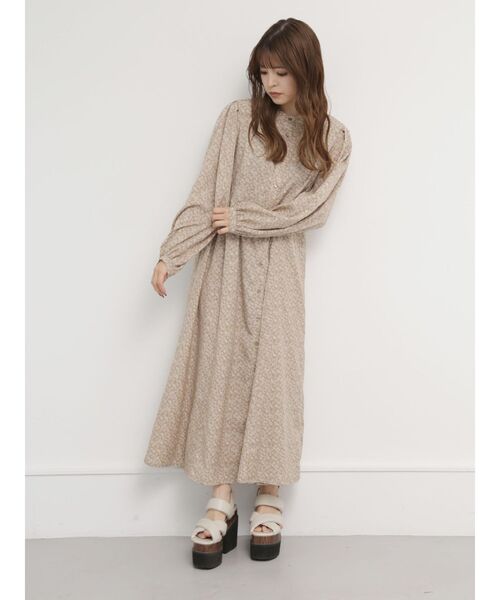 MURUA(ムルーア)の「フラワープリントティアードワンピース(ワンピース・レディース・ブラック/グリーン/ベージュ・FREE)」の19枚目の写真