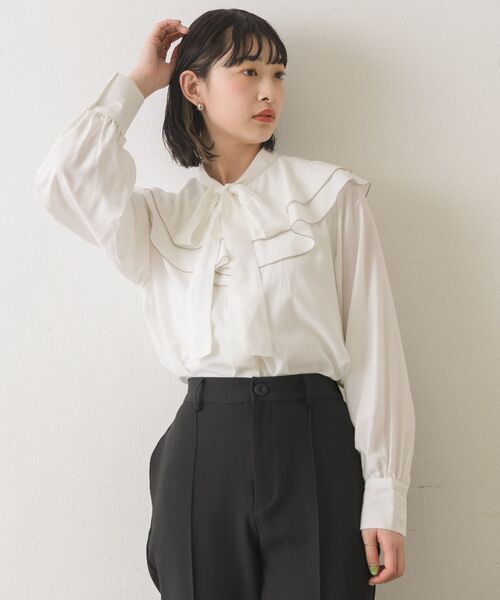 RETRO GIRL（レトロガール）の「Wフリル襟ボウタイBL（シャツ/ブラウス・レディース・ライトオレンジ系/ブラック/オフホワイト・FREE）」の8枚目の写真