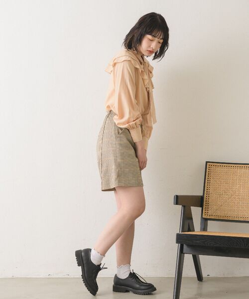 RETRO GIRL（レトロガール）の「Wフリル襟ボウタイBL（シャツ/ブラウス・レディース・ライトオレンジ系/ブラック/オフホワイト・FREE）」の20枚目の写真
