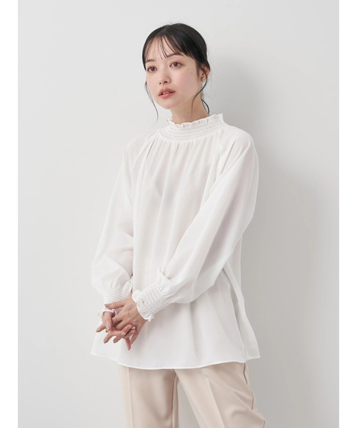 earth music&ecology（アースミュージックアンドエコロジー）の「シャーリングネックブラウス（シャツ/ブラウス・レディース・オフホワイト/イエロー/ライトグレー/ドット・FREE）」の21枚目の写真