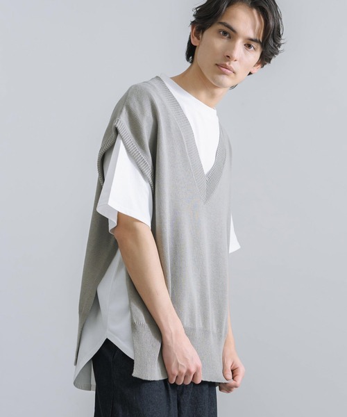 Rocky Monroe(ロッキーモンロー)の「オーバーサイズ サイドボタン サマーニットVネックベスト(ベスト・メンズ・グレイッシュベージュ/スミクロ/コーラル/グリーン・M/L)」の6枚目の写真