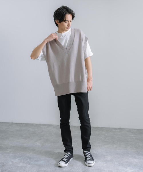 Rocky Monroe(ロッキーモンロー)の「オーバーサイズ サイドボタン サマーニットVネックベスト(ベスト・メンズ・グレイッシュベージュ/スミクロ/コーラル/グリーン・M/L)」の13枚目の写真