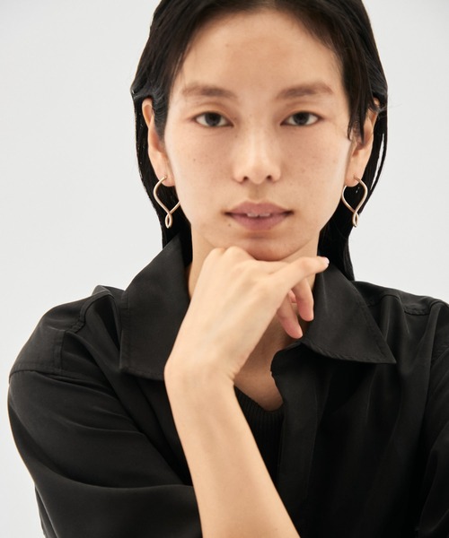 Jouete(ジュエッテ)の「ラップピアス(ピアス(両耳用)・レディース・イエローゴールド/プラチナム・FREE)」の5枚目の写真