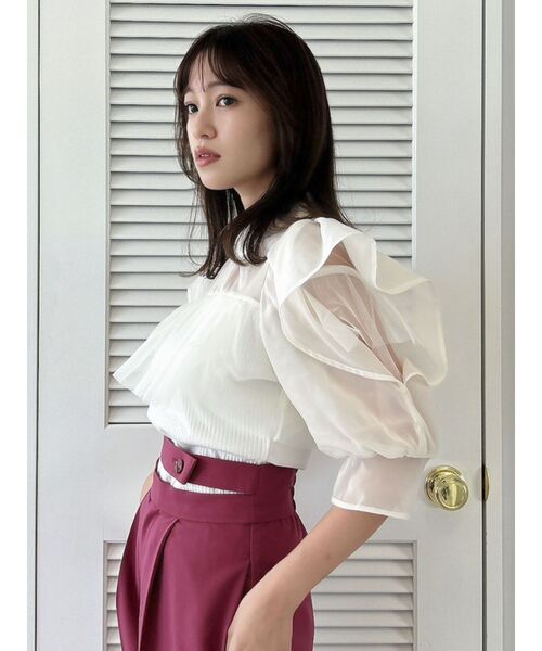 dazzlin（ダズリン）の「シアーチュールインフリルトップス（シャツ/ブラウス・レディース・ピンク/グレー/オフホワイト・FREE）」の6枚目の写真