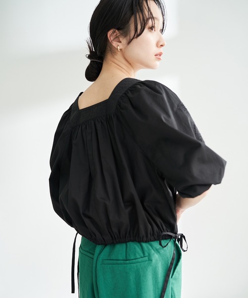 VIS（ビス）の「エンブロイダリーボリュームスリーブブラウス（シャツ/ブラウス・レディース・ホワイト/ブラック/ピンク系その他2・FREE）」の4枚目の写真