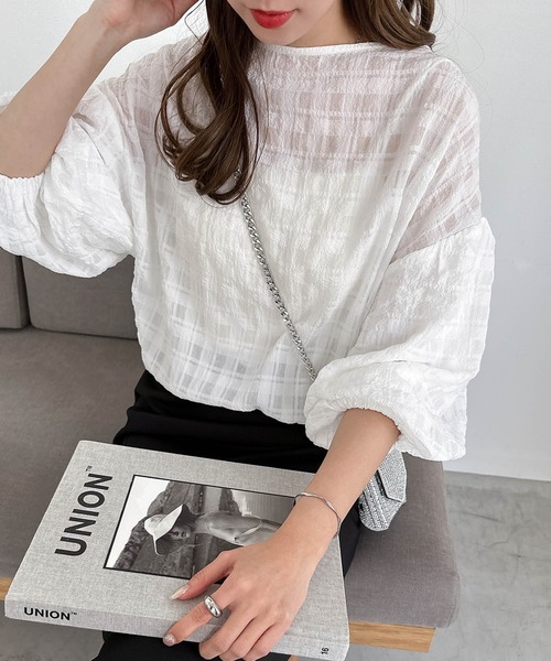 andme（アンドミー）の「シアーチェックボリュームスリーブブラウス（シャツ/ブラウス・レディース・ブラック/ネイビー/オフホワイト/イエロー・M/L）」の3枚目の写真