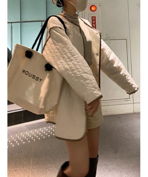 MOUSSY(マウジー)の「MOUSSY SOUVENIR ショッパー(トートバッグ・レディース・ブラック/ホワイト・FREE)」の5枚目の写真