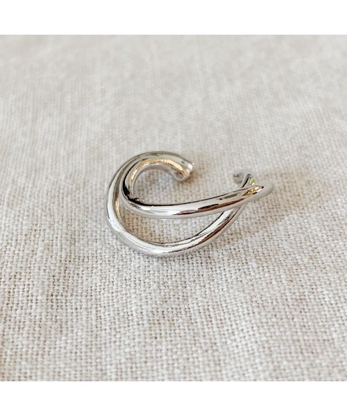 CALIFORNIA OUTFITTERS(カリフォルニア アウトフィッターズ)の「3-ツイストライン イヤーカフ ダブルライン【LULKA-ルールカ-】(イヤーカフ・レディース・シルバー/ゴールド/シルバー×ゴールド・FREE)」の6枚目の写真