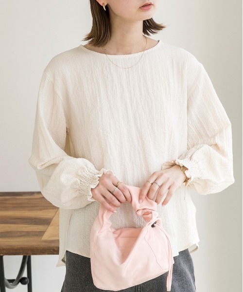 ad thie(アドティエ)の「シャーリング スリーブリップル ブラウス(シャツ/ブラウス・レディース・ブラック/オレンジ/ライトグリーン/ピンク/オフホワイト/イエロー・LARGE/MEDIUM)」の7枚目の写真