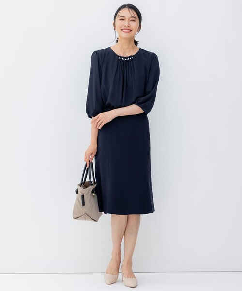 23区(ニジュウサンク)の「【洗える】エアリーコンビジャージー パールモチーフ カットソー(Tシャツ/カットソー・レディース・ネイビー系/ホワイト系/ライラック系・40/38)」の4枚目の写真