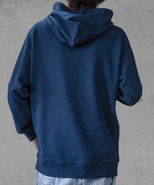 GLOVE HOUSE（グローブハウス）の「【a】TC裏毛 ワンポイント刺繍 スピンドル配色 HOODIE（パーカー・メンズ・ブルー/アッシュグレー/ネイビー/ホワイト/マルチ・X-LARGE/MEDIUM/LARGE）」の14枚目の写真