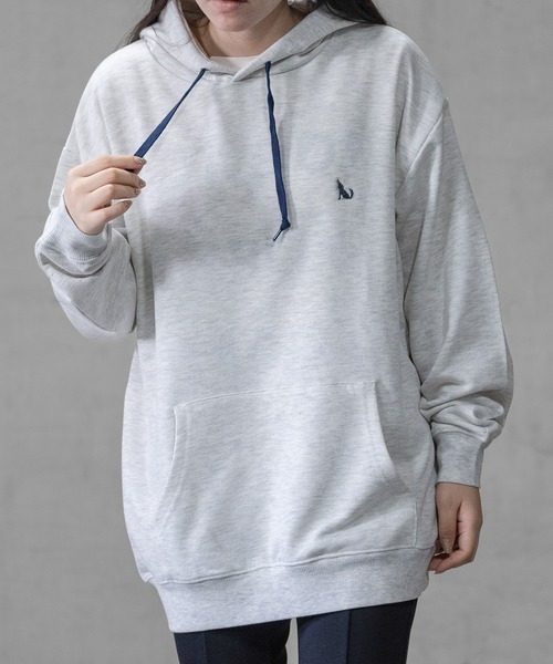 GLOVE HOUSE（グローブハウス）の「【a】TC裏毛 ワンポイント刺繍 スピンドル配色 HOODIE（パーカー・メンズ・ブルー/アッシュグレー/ネイビー/ホワイト/マルチ・X-LARGE/MEDIUM/LARGE）」の6枚目の写真