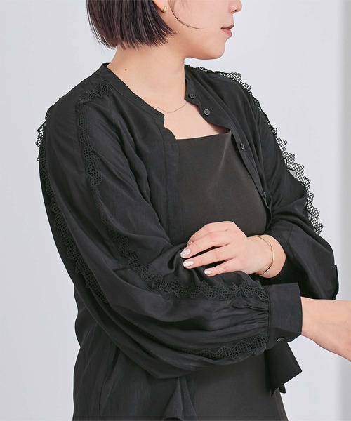 UR'S(ユアーズ)の「バンドカラーレースデザインブラウス(シャツ/ブラウス・レディース・ブラック/ホワイト・M/S/L)」の5枚目の写真