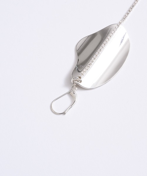 loni(ロニ)の「【金属アレルギー対応】Leaf Bijou Asymmetry Pierce/リーフビジューアシンメトリーピアス(ピアス(両耳用)・レディース・ゴールド/シルバー・FREE)」の20枚目の写真