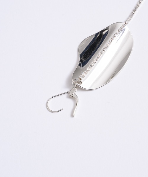 loni(ロニ)の「【金属アレルギー対応】Leaf Bijou Asymmetry Pierce/リーフビジューアシンメトリーピアス(ピアス(両耳用)・レディース・ゴールド/シルバー・FREE)」の21枚目の写真