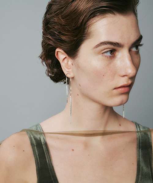 loni(ロニ)の「【金属アレルギー対応】Leaf Bijou Asymmetry Pierce/リーフビジューアシンメトリーピアス(ピアス(両耳用)・レディース・ゴールド/シルバー・FREE)」の15枚目の写真