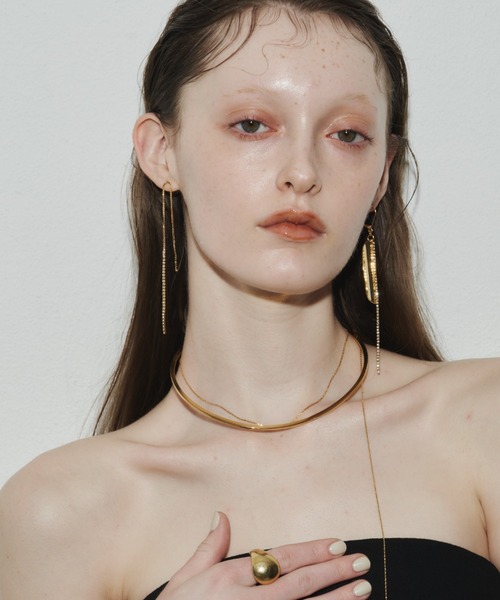 loni(ロニ)の「【金属アレルギー対応】Leaf Bijou Asymmetry Pierce/リーフビジューアシンメトリーピアス(ピアス(両耳用)・レディース・ゴールド/シルバー・FREE)」の9枚目の写真