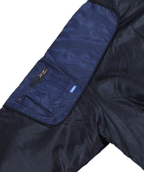 Figments（フィグメンツ）の「ビッグバイカラーボンバージャケット（MA-1・レディース・ブラック/カーキ・FREE）」の7枚目の写真