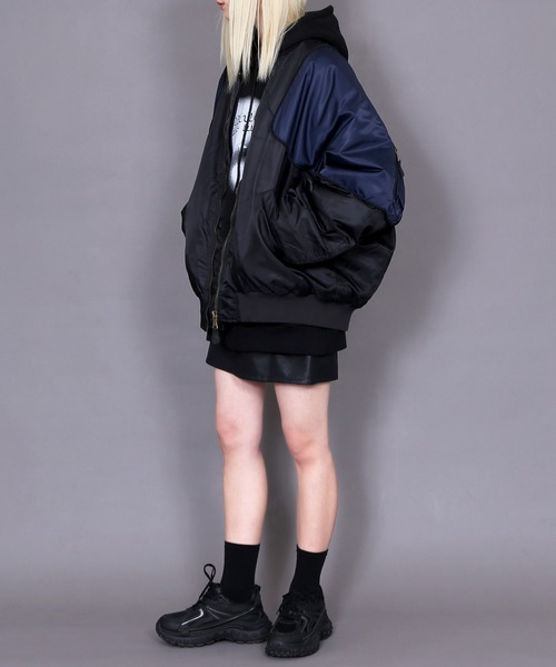 Figments（フィグメンツ）の「ビッグバイカラーボンバージャケット（MA-1・レディース・ブラック/カーキ・FREE）」の16枚目の写真