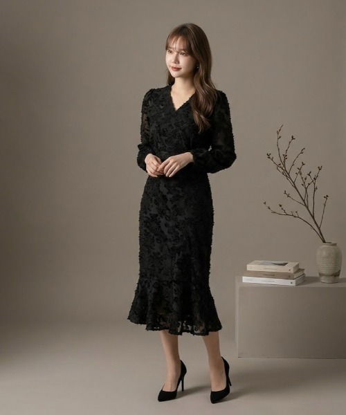 a lot of love（ア ロット オブ ラブ）の「ジャカード マーメイドワンピ（ワンピース・レディース・オフホワイト/ブラック・L/M）」の2枚目の写真