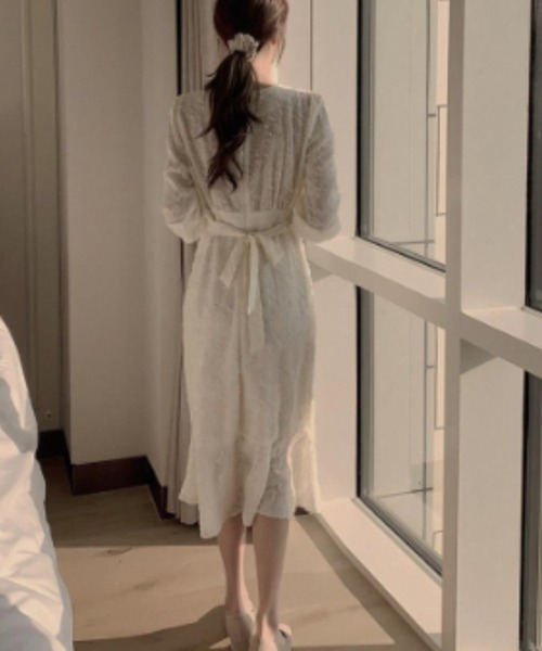 a lot of love（ア ロット オブ ラブ）の「ジャカード マーメイドワンピ（ワンピース・レディース・オフホワイト/ブラック・L/M）」の5枚目の写真