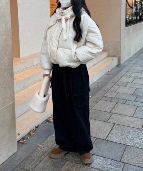 nemne store（ネンネストア）の「《Delfy》フード付きリボン中綿ショートブルゾン（ダウンジャケット/コート・レディース・ブラック/アイボリー・フリー）」の10枚目の写真