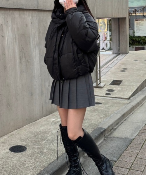 nemne store（ネンネストア）の「《Delfy》フード付きリボン中綿ショートブルゾン（ダウンジャケット/コート・レディース・ブラック/アイボリー・フリー）」の5枚目の写真