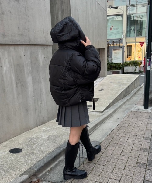 nemne store（ネンネストア）の「《Delfy》フード付きリボン中綿ショートブルゾン（ダウンジャケット/コート・レディース・ブラック/アイボリー・フリー）」の21枚目の写真