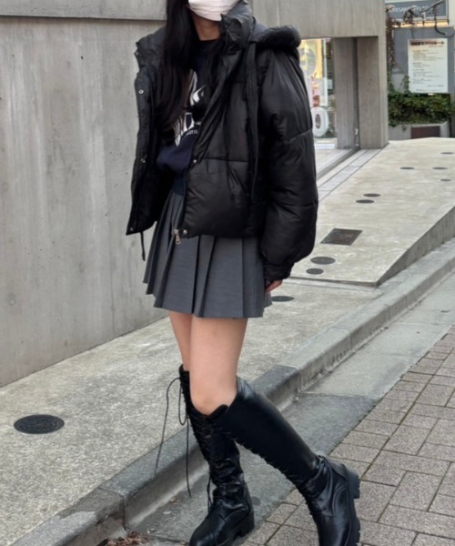 nemne store（ネンネストア）の「《Delfy》フード付きリボン中綿ショートブルゾン（ダウンジャケット/コート・レディース・ブラック/アイボリー・フリー）」の9枚目の写真