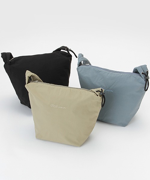 petit main（プティマイン）の「【WEB限定】ママパパドロストミニショルダーバッグ【ウスカーキ】（ショルダーバッグ・レディース・ライトカーキ・フリー）」の2枚目の写真