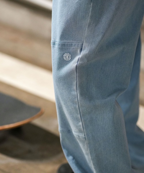 ELEMENT(エレメント)の「ELEMENT メンズ SHOD PANTS DOUBLE デニムパンツ/エレメントリラックスワイドフィットダブルニーデニムパンツ(デニムパンツ・メンズ・ライトブルー/インディゴブルー/ブルー系その他・LARGE/X-LARGE/MEDIUM)」の7枚目の写真