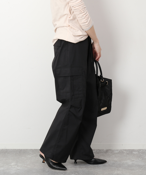 SLOBE IENA(スローブイエナ)の「パラシュートパンツ(カーゴパンツ・レディース・ブラック/アイボリー・36/38)」の15枚目の写真
