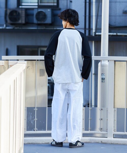 FREAK'S STORE（フリークスストア）の「EASY WEAR/ナイロンオーバーワイドパンツ/リラックスフィット（その他パンツ・メンズ・ホワイト/ベージュ/ブルー/グレー/ブラック・LARGE/MEDIUM/SMALL）」の7枚目の写真