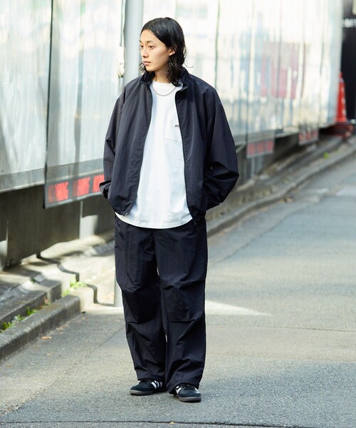 FREAK'S STORE（フリークスストア）の「EASY WEAR/ナイロンオーバーワイドパンツ/リラックスフィット（その他パンツ・メンズ・ホワイト/ベージュ/ブルー/グレー/ブラック・LARGE/MEDIUM/SMALL）」の18枚目の写真