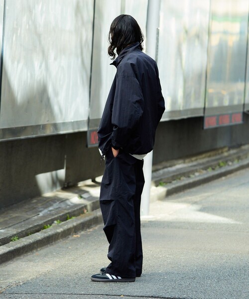 FREAK'S STORE（フリークスストア）の「EASY WEAR/ナイロンオーバーワイドパンツ/リラックスフィット（その他パンツ・メンズ・ホワイト/ベージュ/ブルー/グレー/ブラック・LARGE/MEDIUM/SMALL）」の19枚目の写真