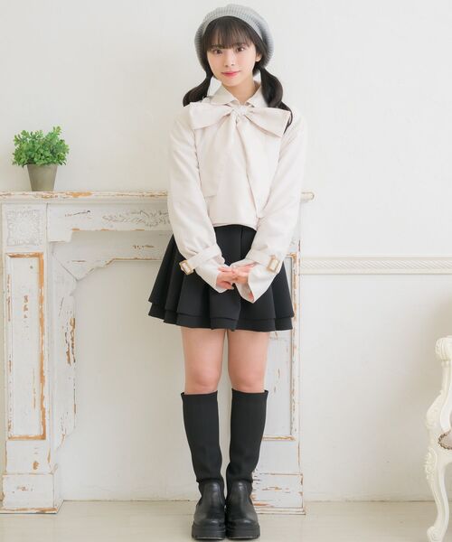 ems excite（エムズエキサイト）の「ボウタイショートトレンチ（トレンチコート・レディース・ブラック/ライトベージュ/ナチュラル・FREE）」の4枚目の写真