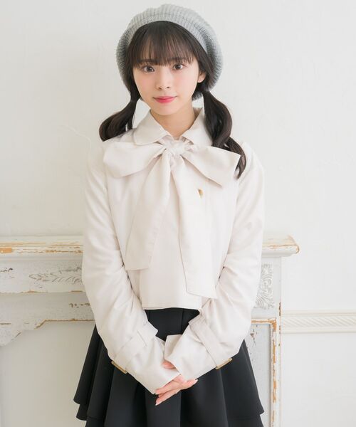 ems excite（エムズエキサイト）の「ボウタイショートトレンチ（トレンチコート・レディース・ブラック/ライトベージュ/ナチュラル・FREE）」の8枚目の写真