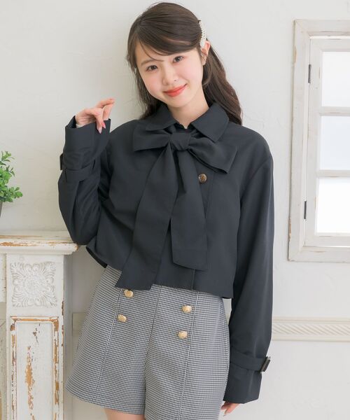 ems excite（エムズエキサイト）の「ボウタイショートトレンチ（トレンチコート・レディース・ブラック/ライトベージュ/ナチュラル・FREE）」の16枚目の写真