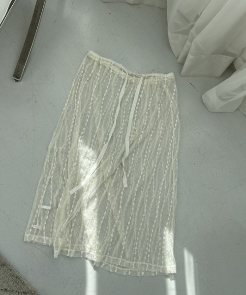 ipugo(イプゴ)の「ipugo/イプゴ レイヤードレース ラップスカート(スカート・レディース・ブラック/アイボリー・FREE)」の5枚目の写真