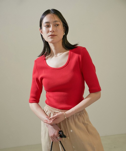 SALON adam et rope'（サロン アダム エ ロペ）の「KINANファームリーリブTシャツ（Tシャツ/カットソー・レディース・カーキ/ブラック/オフホワイト/レッド/ブルー・FREE）」の5枚目の写真