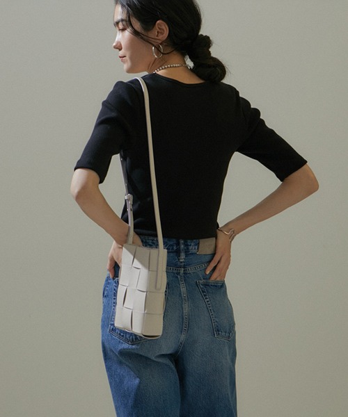 SALON adam et rope'（サロン アダム エ ロペ）の「KINANファームリーリブTシャツ（Tシャツ/カットソー・レディース・カーキ/ブラック/オフホワイト/レッド/ブルー・FREE）」の10枚目の写真