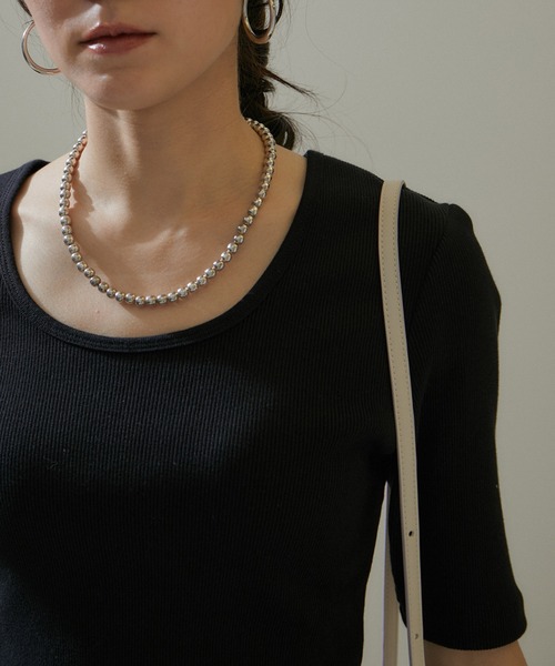 SALON adam et rope'（サロン アダム エ ロペ）の「KINANファームリーリブTシャツ（Tシャツ/カットソー・レディース・カーキ/ブラック/オフホワイト/レッド/ブルー・FREE）」の11枚目の写真